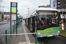 E-Gelenkbus Nr. 2 (BS-VG-1413) machte am 22. Dezember 2014 den Anfang und nahm als erster von vier E-Gelenkbussen den Linienbetrieb auf der 419 auf.